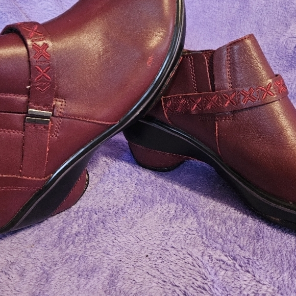 JAMBU CAMBRIDGE Maroon Leather Clogs sz9 - Picture 9 of 15